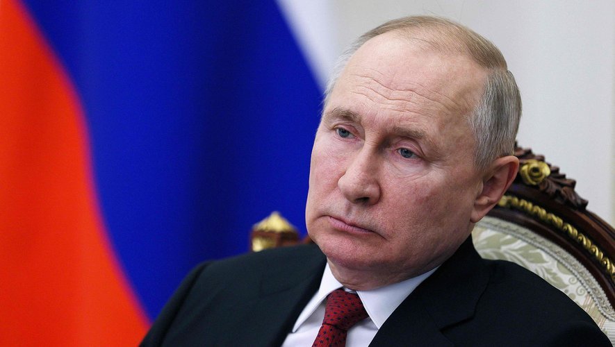 Poutine oblige par décret les membres des groupes paramilitaires à prêter serment
